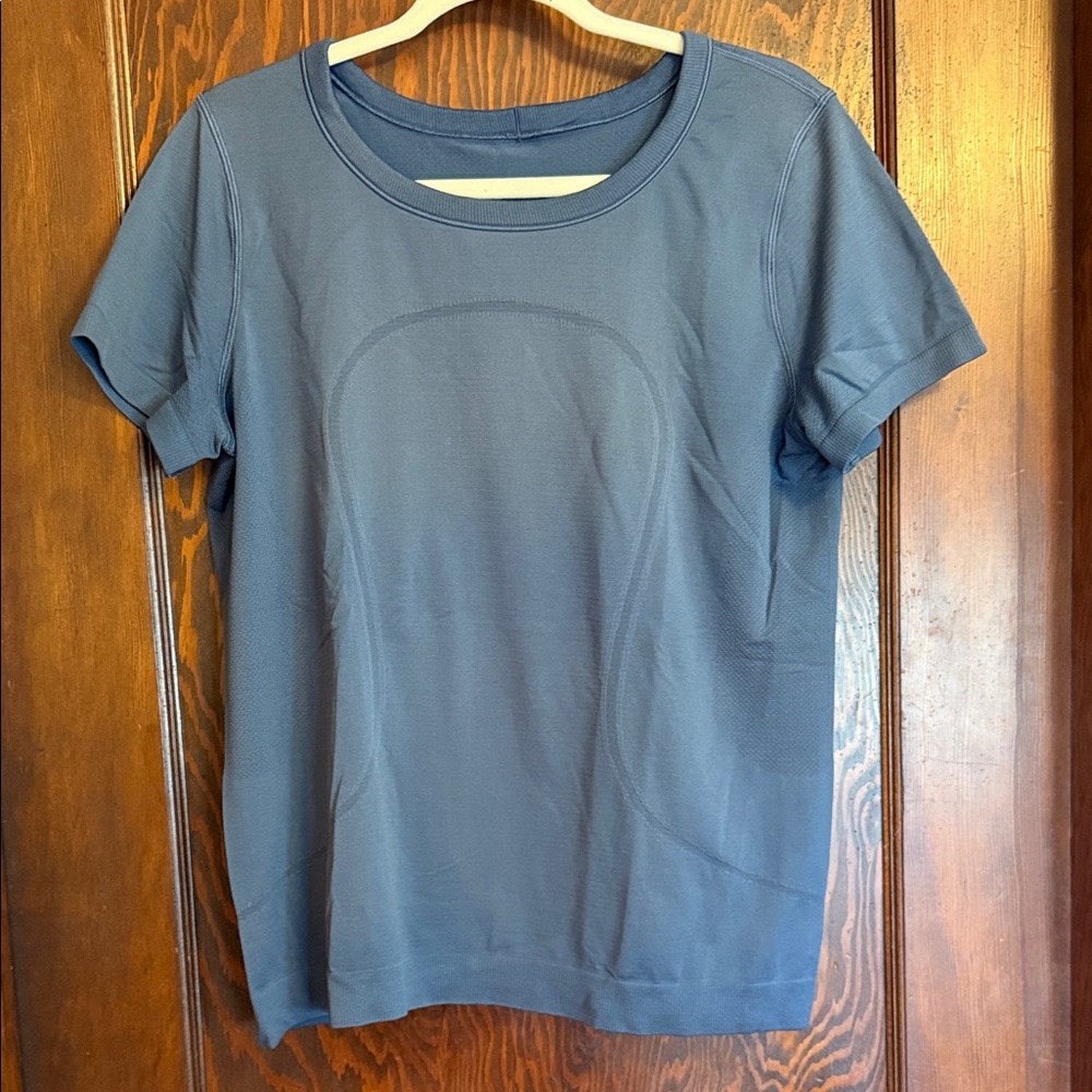 Lululemon Relaxed Swift or Breeze, size 10, slate blue